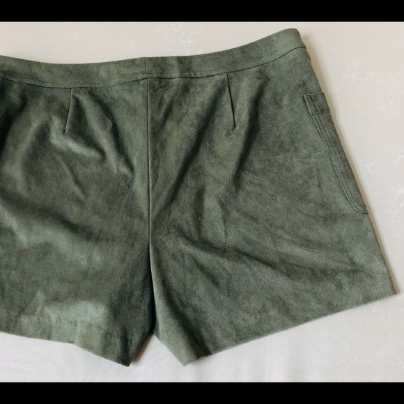 “VINCE CAMUTO” SUEDE LIKE SUMMER SHORTS~BRAND NEW! - Picture 2 of 9